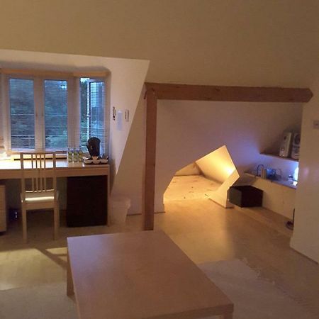 ايزلورث Osterley Studio Room المظهر الخارجي الصورة