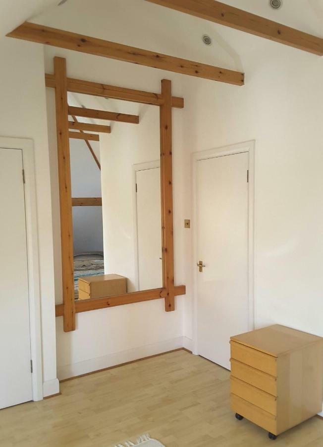 ايزلورث Osterley Studio Room المظهر الخارجي الصورة